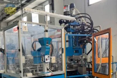Turra Vertical injection moulding machine