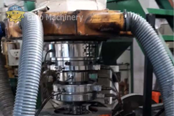 30032 TCM 65-28 300mm die 850 mm wide year 2002 (2) TCM Monolayer extruder bubble