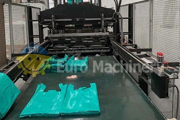 13007 LEMO INTERMAT IS1100.3.HT.1600 year 2001 (3) Efficient Bottom Seal Bag Making Machine | LEMO INTERMAT